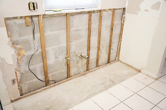 8 Tips To Prevent Mold After A Flood! - Flood Response Completely Gut